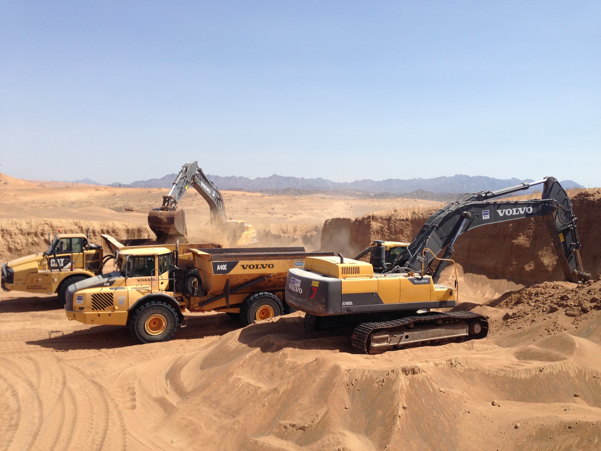 Volvo & CAT Fleet Bulk Earthmoving - USF GRAND Constructions LLC project site in UAE
